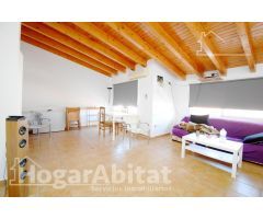 ESPECTACULAR CASA CON TERRAZA Y TRASTERO, EN EL CENTRO