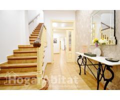 ESPECTACULAR CASA CON TERRAZA Y TRASTERO, EN EL CENTRO