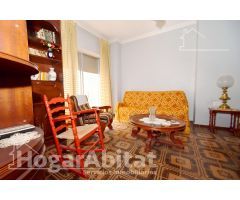 AMPLIA Y LUMINOSA CASA ESQUINERA CON TERRAZA, BALCÓN Y GARAJE