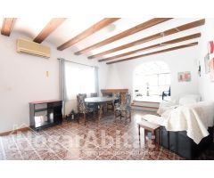 GRAN CHALET CON PISCINA, GARAJE, TERRAZA Y PARCELA