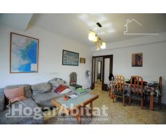 ¡GRAN OPORTUNIDAD! EXTERIOR EN BUEN ESTADO CON BALCÓN Y BALCÓN