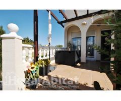 ¡ESPECTACULAR! EXTERIOR EN RESIDENCIAL CON GARAJE Y PISCINA