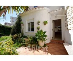 CHALET CON GARAJE Y 3 TERRAZAS  JUNTO A LA PLAYA