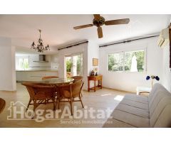 CHALET CON GARAJE Y 3 TERRAZAS  JUNTO A LA PLAYA