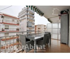¡SEGUNDA LÍNEA DE PLAYA! EXTERIOR Y SEMIREFORMADO CON TERRAZA