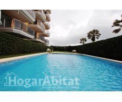 ¡PRIMERA LÍNEA DE PLAYA!  IMPECABLE EN RESIDENCIAL CON PISCINA