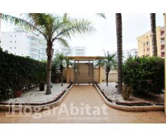 ¡PRIMERA LÍNEA DE PLAYA!  IMPECABLE EN RESIDENCIAL CON PISCINA