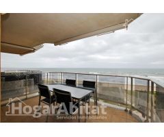 ¡VISTAS ESPECTACULARES AL MAR! ACOGEDOR EN RESIDENCIAL CON PISCINA Y TERRAZA