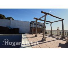 ¡VISTAS DESPEJADAS! CHALET CON PISCINA, GARAJE, TERRAZA Y BARBACOA