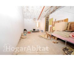 GRAN CASA PARA HACER A TU HOGAR DE SUEÑO  EN PLENO DE CENTRO