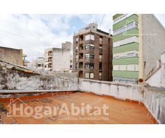 ¡CENTRO! GRAN CASA CON TERRAZA