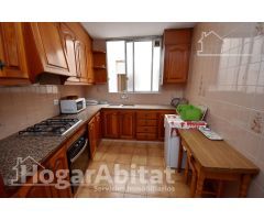 GRAN CASA CON GARAJE, TERRAZA Y LOCAL COMERCIAL
