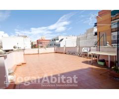 CASA REFORMADA, AMPLIA Y LUMINOSA CON GRAN TERRAZA