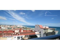 ¡PRIMERA LÍNEA DE PLAYA! PRECIOSO Y AMPLIO CON GRAN TERRAZA Y BALCÓN