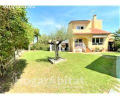 CHALET SEMINUEVO CON PISCINA, GARAJE, BARBACOA Y TERRAZA