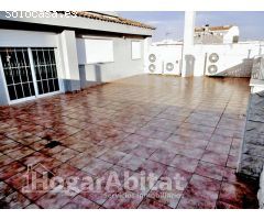 ESPECTACULAR CASA CON ASCENSOR Y PISCINA PRIVADA