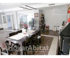 ESPECTACULAR CASA CON ASCENSOR Y PISCINA PRIVADA