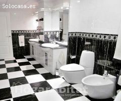 ESPECTACULAR CASA CON ASCENSOR Y PISCINA PRIVADA
