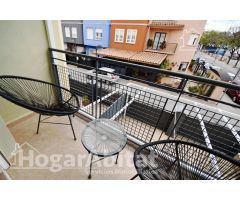 ADOSADO CON DOS TERRAZAS Y BARBACOA