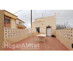 CASA MUY AMPLIA Y LUMINOSA CON GARAJE Y DOS TERRAZAS