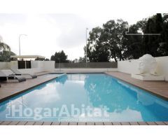 BONITO Y EXTERIOR EN RESIDENCIAL CON GARAJE, PISCINA Y TERRAZA, JUNTO A LA PLAYA
