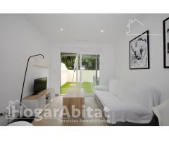 BONITO Y EXTERIOR EN RESIDENCIAL CON GARAJE, PISCINA Y TERRAZA, JUNTO A LA PLAYA