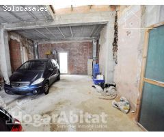 ¡OPORTUNIDAD DE INVERSIÓN! CASA PARA REFORMAR CON GARAJE, EN EL CENTRO