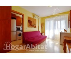 SEMINUEVO CON TERRAZA, GARAJE Y PISCINA CERCA DE LA PLAYA