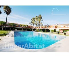 ADOSADO LUMINOSO EN RESIDENCIAL CON PISCINA Y TERRAZA, CERCA DEL MAR