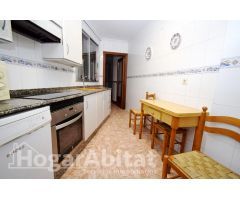 CASA AMPLIA Y LUMINOSA CON GARAJE Y TRASTERO, EN PLENO CENTRO