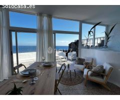 Casa con 2 apartamentos AL LADO AL MAR y 780m2 de parcela