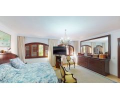 Gran casa con locales comerciales en Cala Ratjada