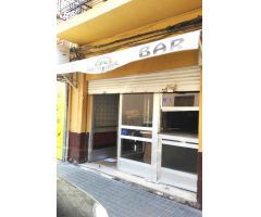 Local en alquiler en Quart, situado en zona del Ayuntamiento,