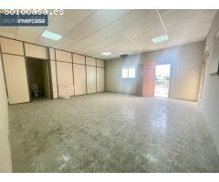 Local comercial con 2 puertas de acceso a diferentes calles frente al Hospital de Manises
