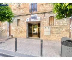 Local comercial en edificio histórico en zona Ayuntamiento de Quart de Poblet