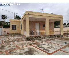 Chalet con piscina en zona Cañada de los Caballeros de Godelleta