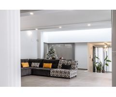 FANTÁSTICO CHALET CON PISCINA EN VIÑAS DEL REY, OTURA