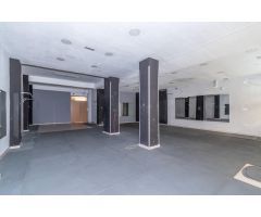 LOCAL COMERCIAL JUNTO A ALHAMAR