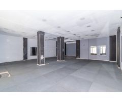 LOCAL COMERCIAL JUNTO A ALHAMAR