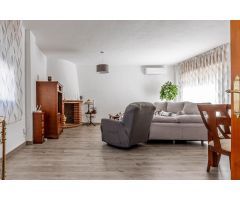 MAGNIFICA CASA EN LAS GABIAS CON PATIO Y TERRAZA
