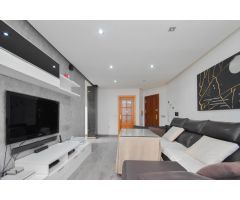 PISO CON GRAN PATIO Y 2 GARAJES