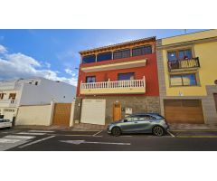 Casa con terreno y solar anexo