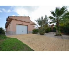 Villa con piscina privada en la playa de Riumar