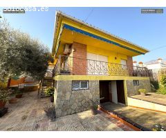 Chalet en Sota Montsia, de 4 Dormitorios, Baño, Piscina Privada, y almacen