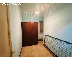 CASA ESQUINERA PARA REFORMAR
