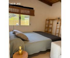 Minicasa con áreas exteriores y jacuzzi