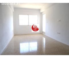 ¡ 1er PISO SIN ASCENSOR en venta de 5 dormitorios, 2 baños y amplio balcón en Jose Mª de La Puerta!