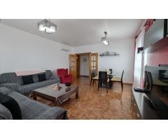 ¡Estupendo Piso Único EN VENTde 3 dormitorios, patio y garaje de 57m2 útiles en El Llani de El Beal!