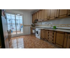 ¡Estupendo Piso Único EN VENTde 3 dormitorios, patio y garaje de 57m2 útiles en El Llani de El Beal!