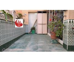 ¡Piso en venta de 2 dormitorios con terraza en el Km 7 de La Manga!